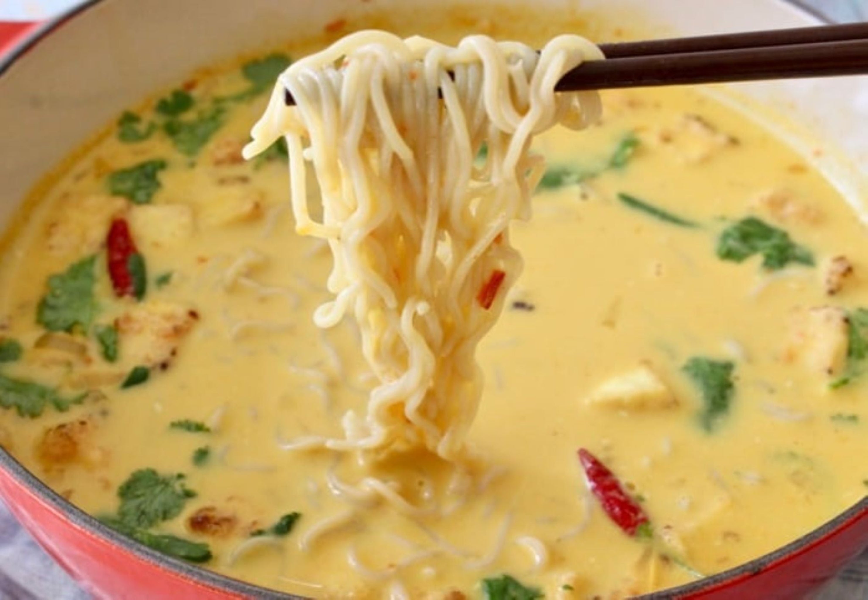Creamy Ramen Noodles with Veggies